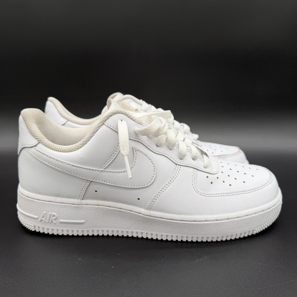 Nike Air Force 1 '07 Low Top Sneaker Mens Size 9 Triple White CW2288-111 2024